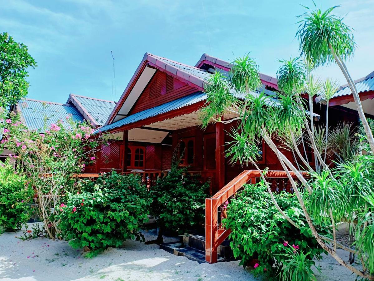 Silver Beach Bungalow Хаад Яо Экстерьер фото